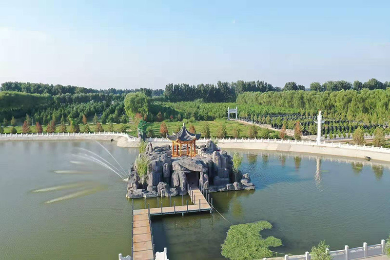 德芳潭陵园路线怎么走？德芳潭陵园碑型多吗？